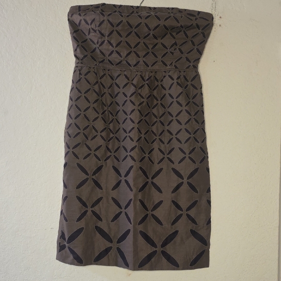 J. Crew Dresses & Skirts - J. Crew Strapless Brown Dress with Navy Geometric Pattern